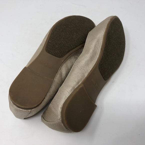 Nine West Gold Smart Move Flats 5.5 - Picture 7 of 7
